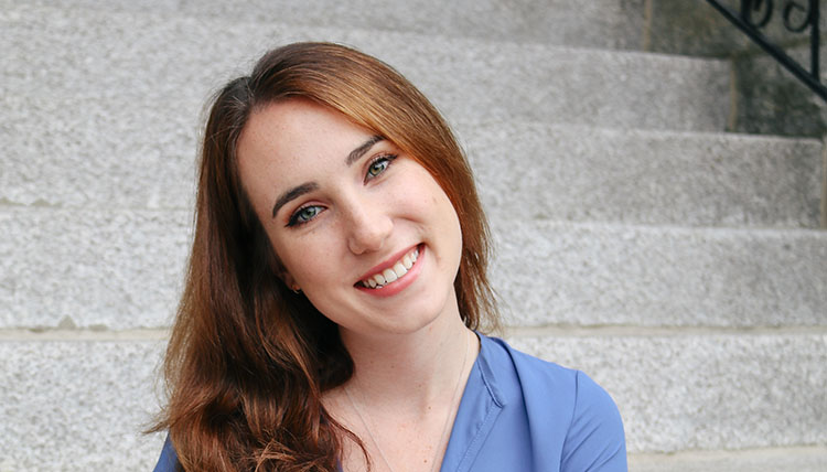 Portrait of Alessandra Barros Barreto Psychology Department 2019 graduate