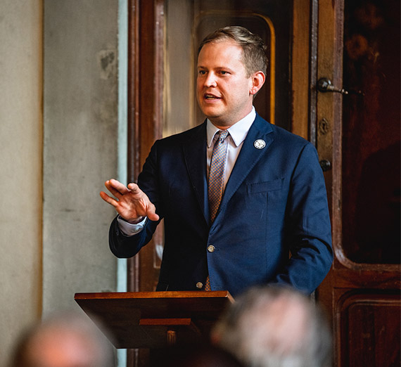 Dean Rooksby speaking in Florence 