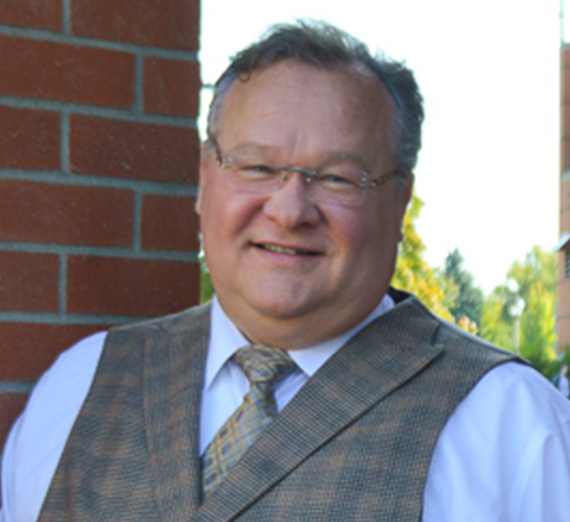 Headshot O. Ray Angle, Assistant Vice President, Career & Professional Development