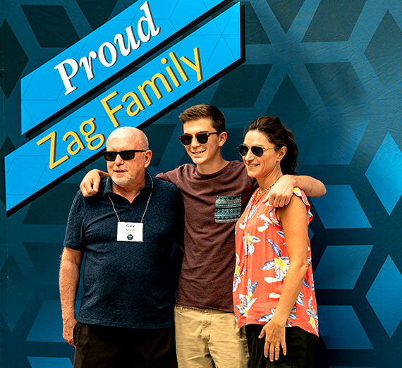 Proud Zag Family at Parent and Family Weekend