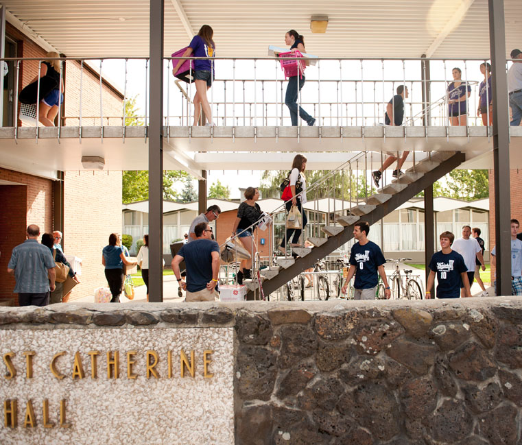 Catherine Monica dorm 