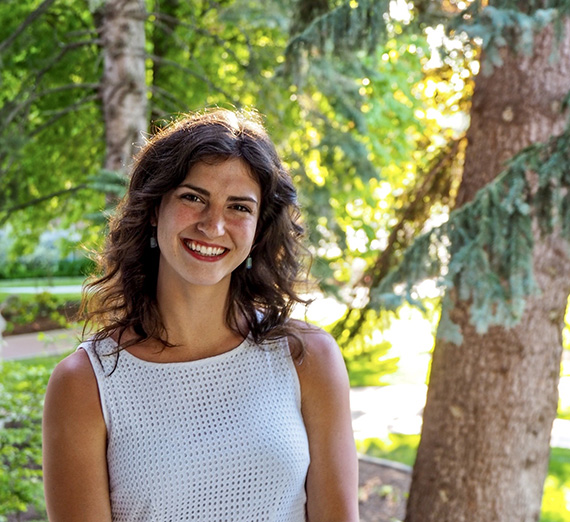 Portrait of Julia Drexelius, Gonzaga University's 2020 recipient of the Peter G. Pauw Award for Distinction in Biology.