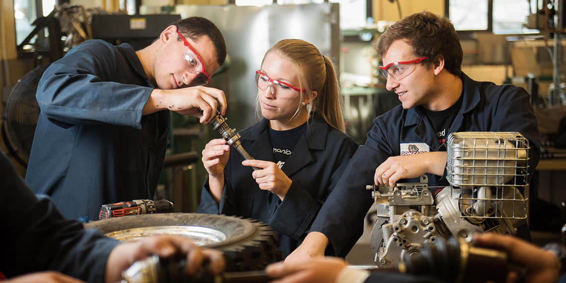 "Mechanical Engineering students in the lab"